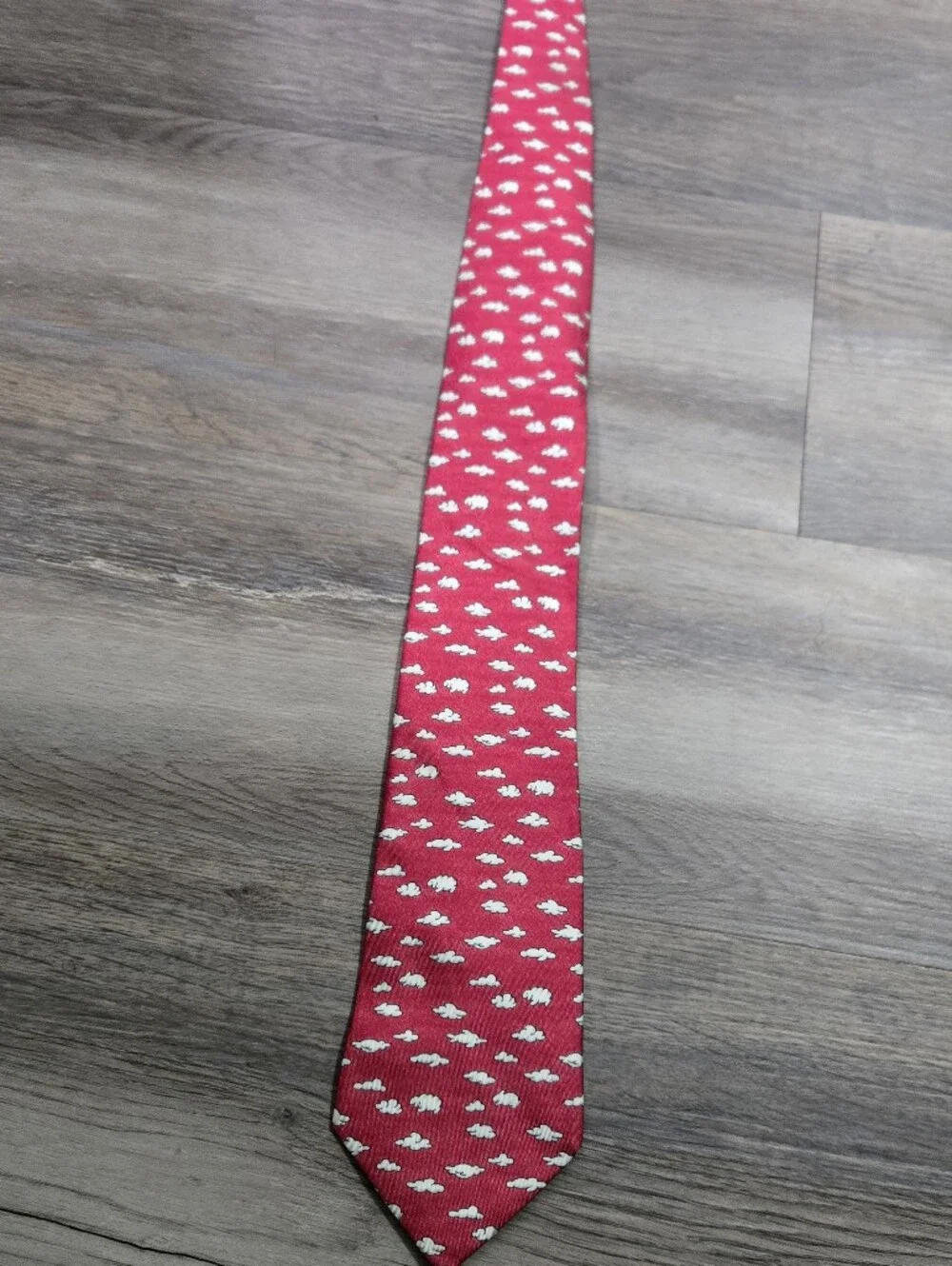 Vintage Hermes Paris Red Silk Necktie Cloud Bunny Rabbit Pattern France 7853 UA
